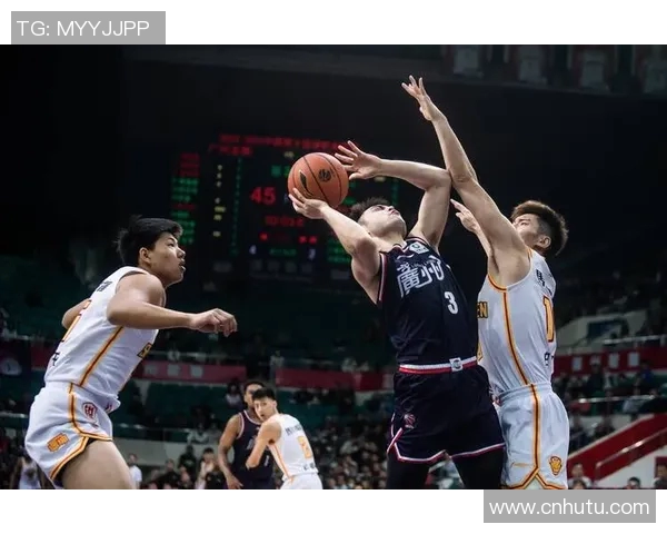 深圳篮球队包夹战术解析与其在比赛中的应用与影响