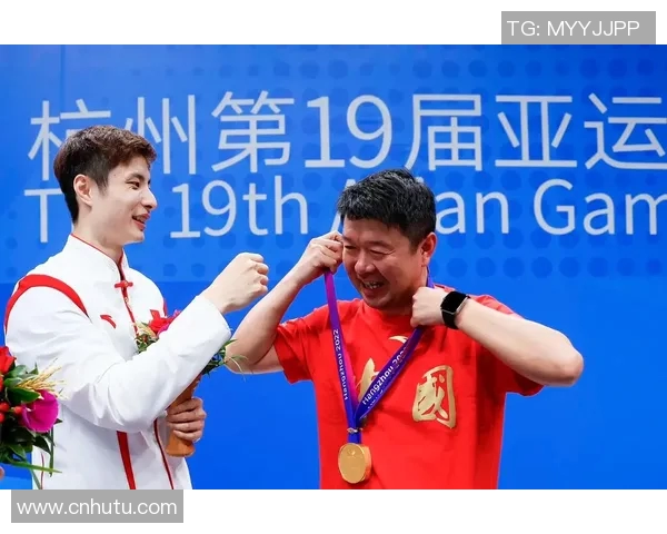 杭州亚运会羽毛球队战术解析与表现评估展现团队实力与策略智慧 杭州亚运会羽毛球队战术解析与表现评估展现团队实力与策略智慧